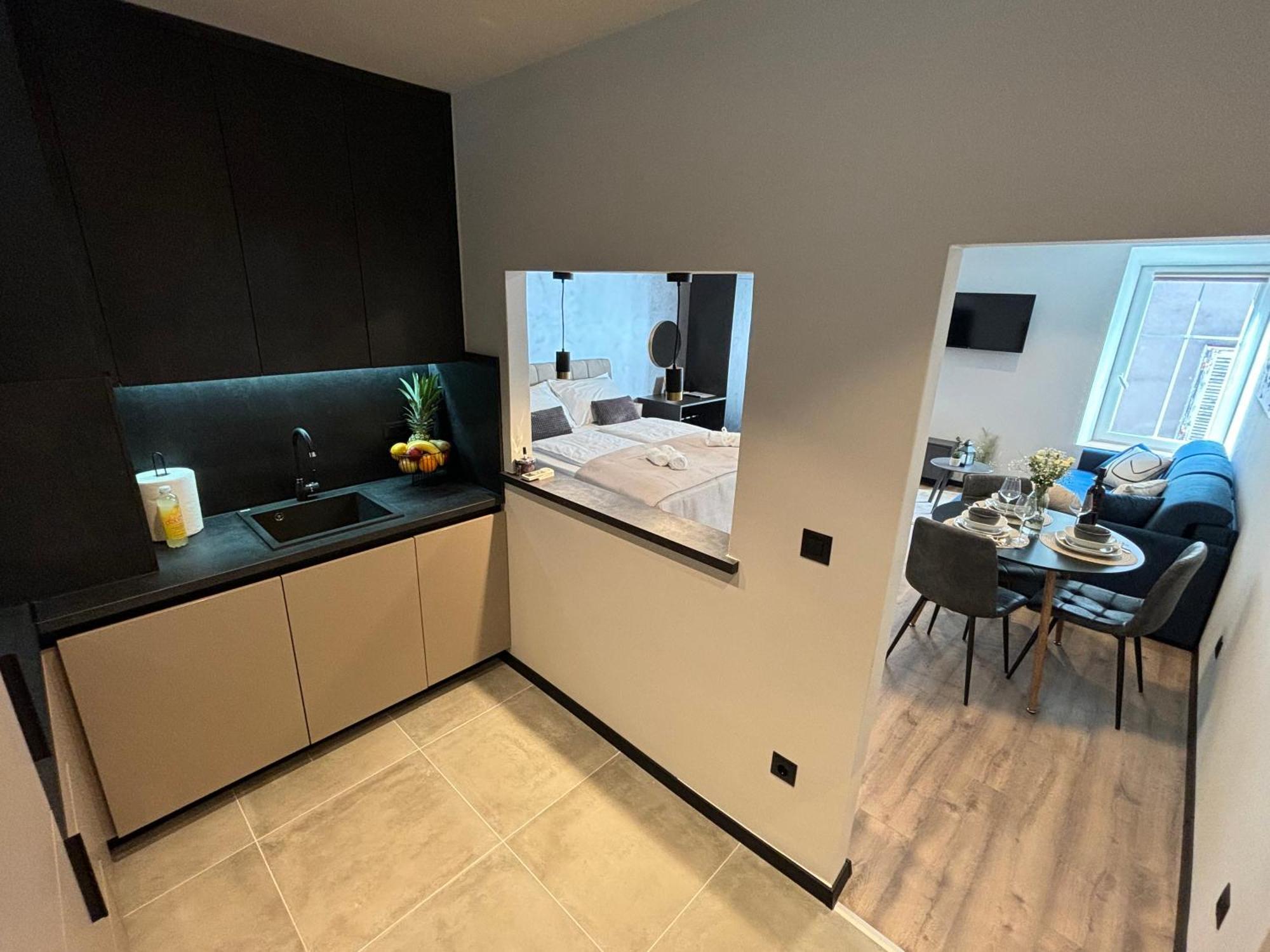 Studio Apartman Versi Old Town Zadar Eksteriør bilde